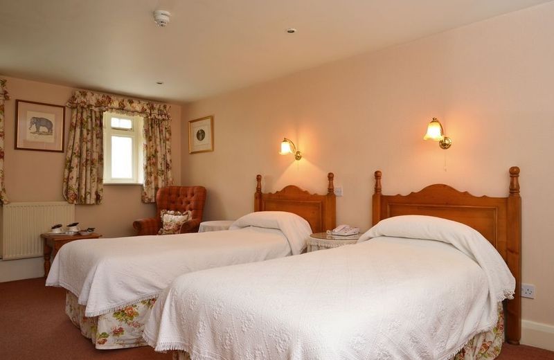 The Raven Hotel