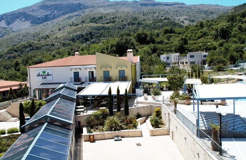 Alexander Mountain Resort