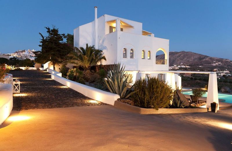 Santorini Sky, Luxury Resort