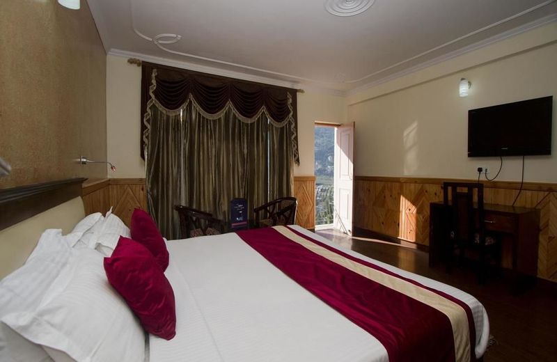 OYO 1638 Hotel A Star Regency