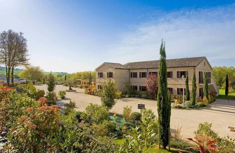 Villa Gens Camuria