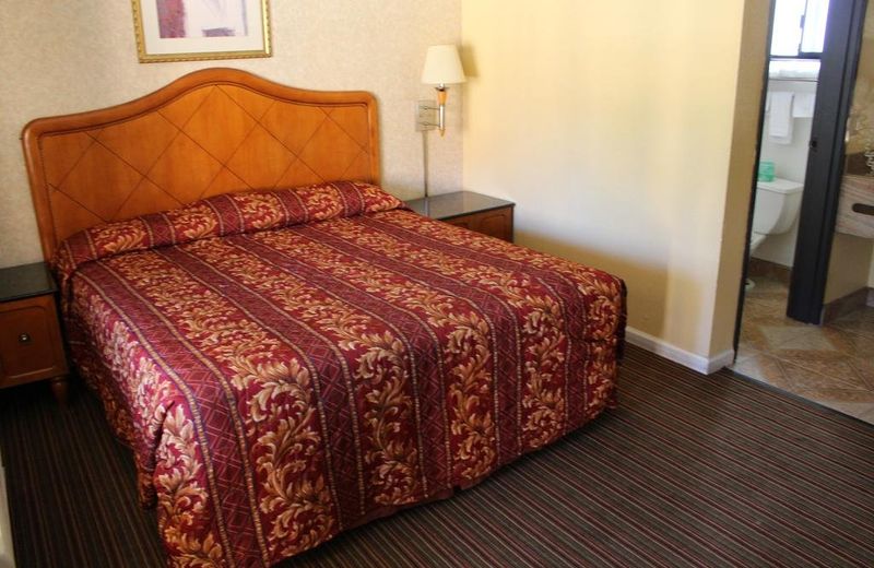 Travelers Inn