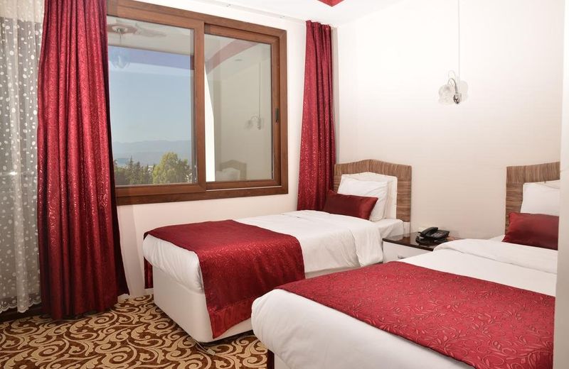 Zeyn Hotel