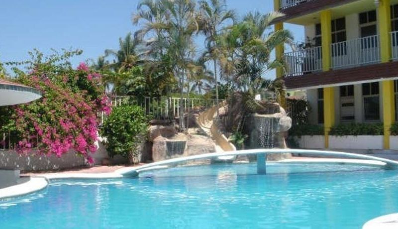 HOTEL Y SUITES BUGAMBILIAS