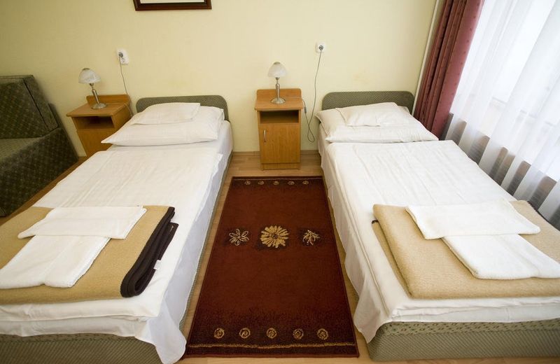 Hotel Harom Hattyu