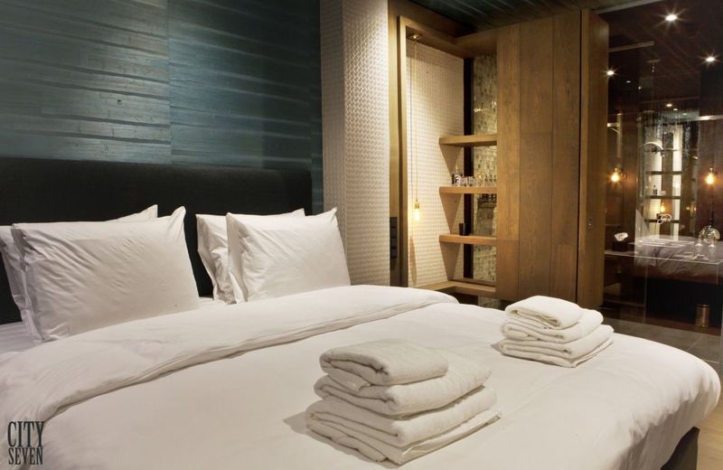 Manzo's Suites