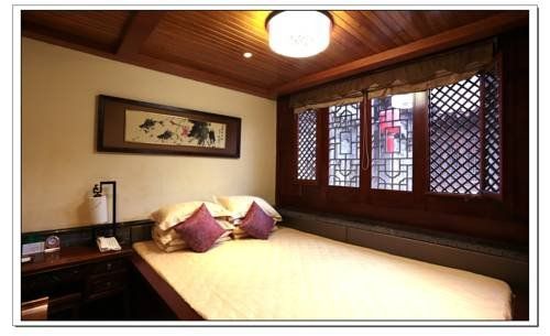 Chong Ning Castle Hotel