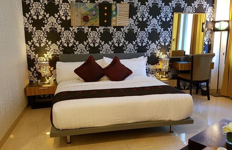 Crown Hotel
