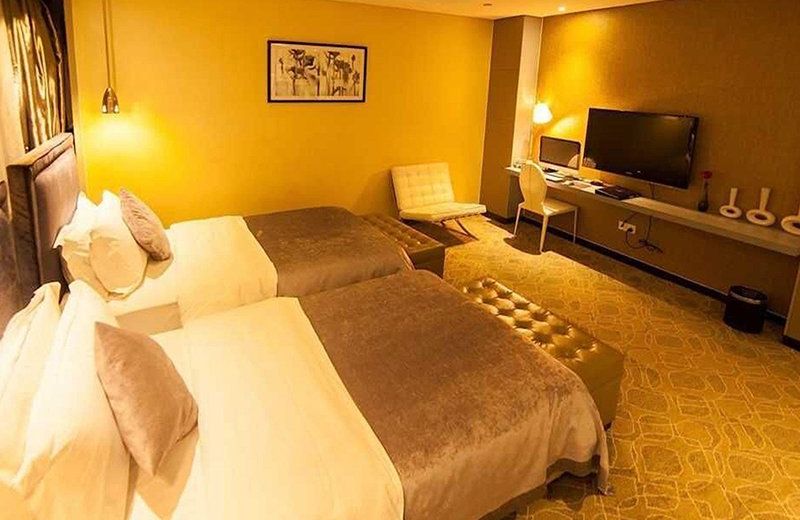Lanting Fashionable Hotel