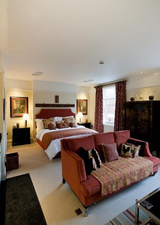 Gilbey's Bar, Restaurant & Townhouse