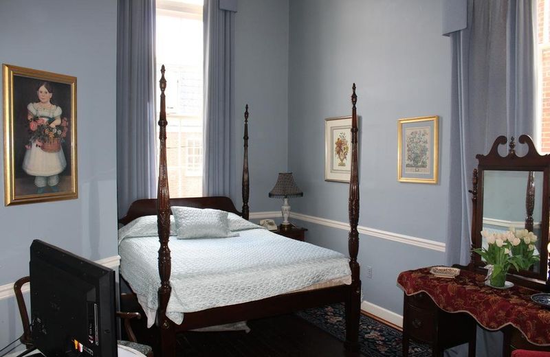 Leesburg Colonial Inn