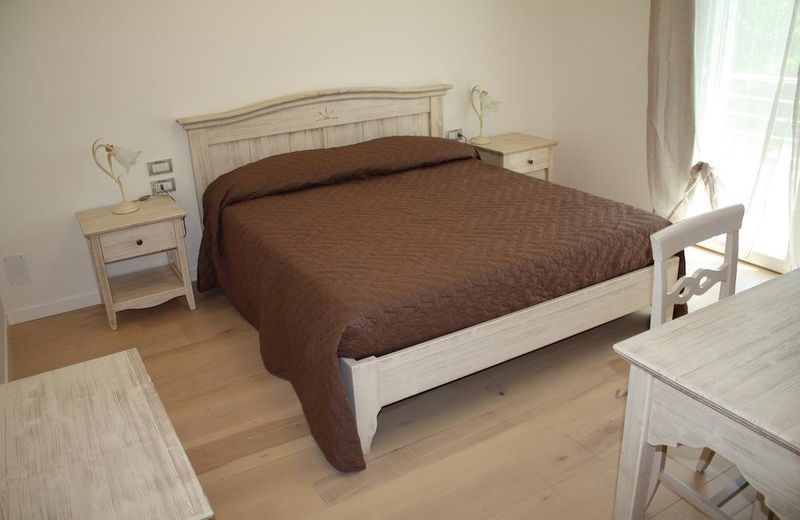 Elis' Rooms