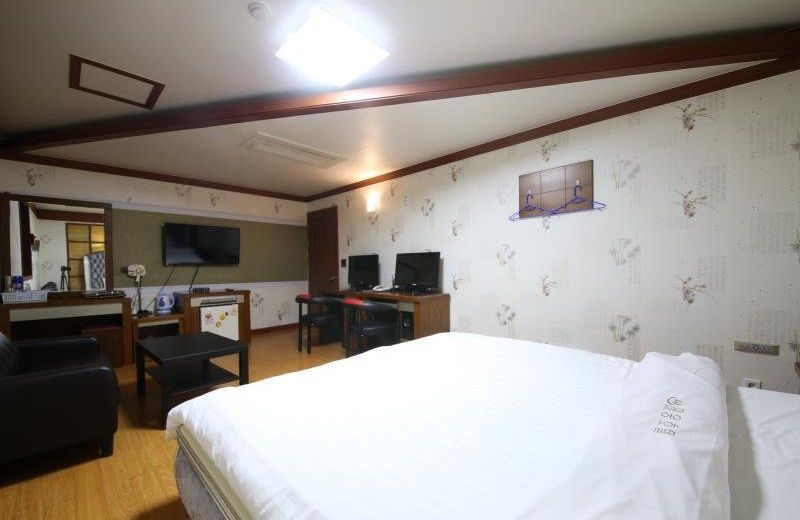 Taeung Tourist Hotel