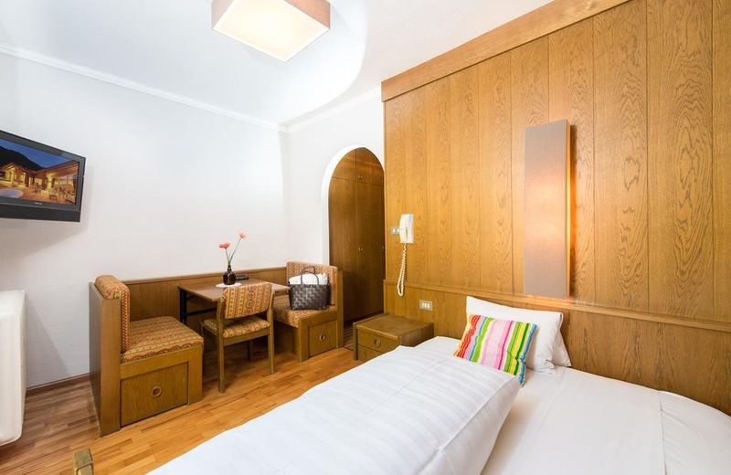 Hotel & Chalets Edelweiss