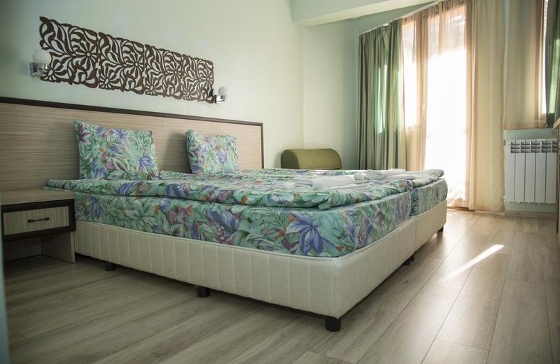 Family Hotel Emaly Green