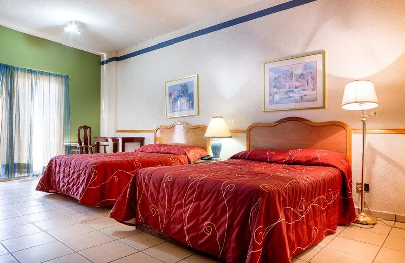 Hotel Raldos Inn