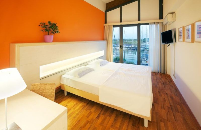 MARINA SUITES