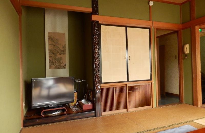 ICHIRAKU RYOKAN