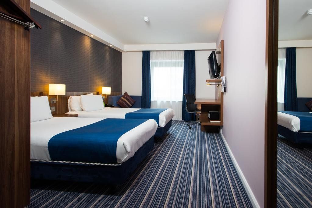 Holiday Inn Express London-Wimbledon-South, an IHG Hotel