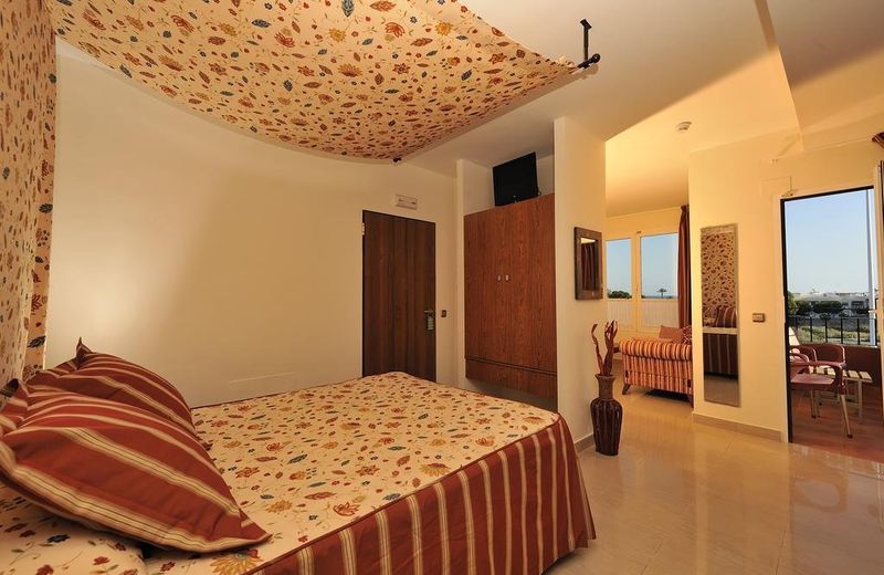 Atrium Hotel