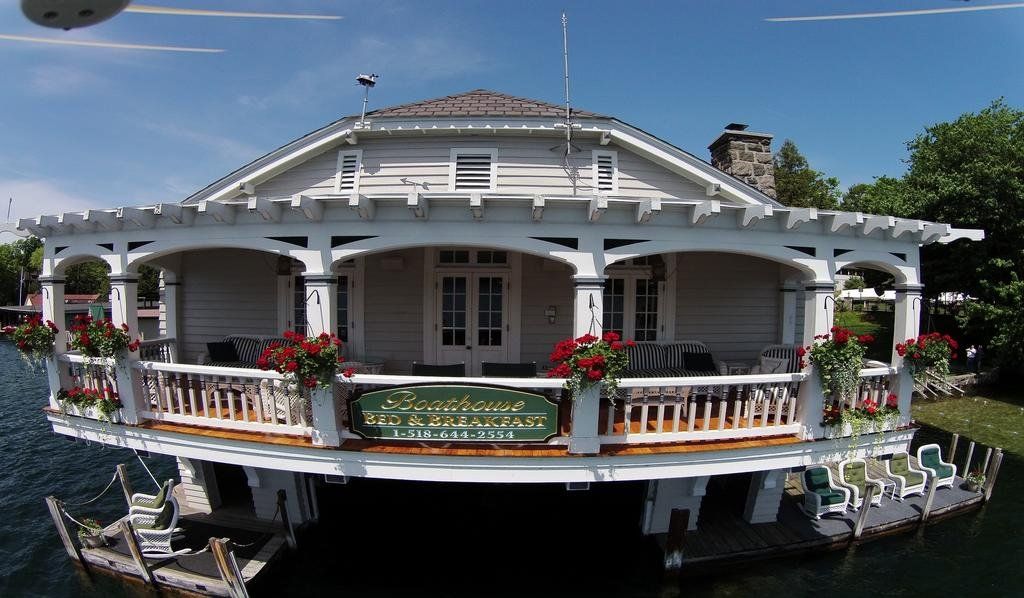Boathouse Bed & Breakfast