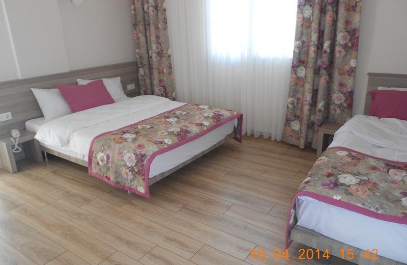 Marina Suite Hotel