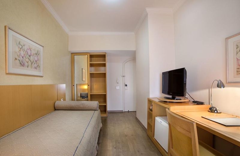 Cardum Hotel