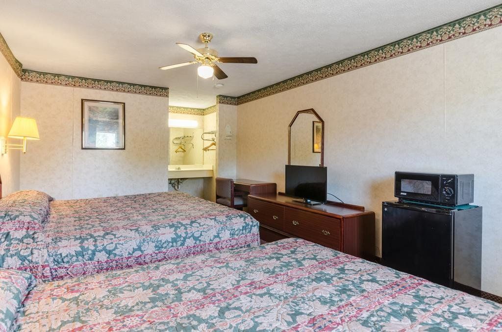 DEERFIELD INN