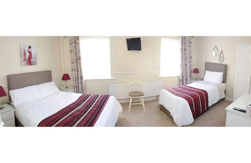 Kennys Guest House