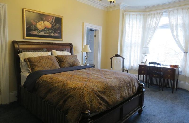 The Roses Heritage Inn