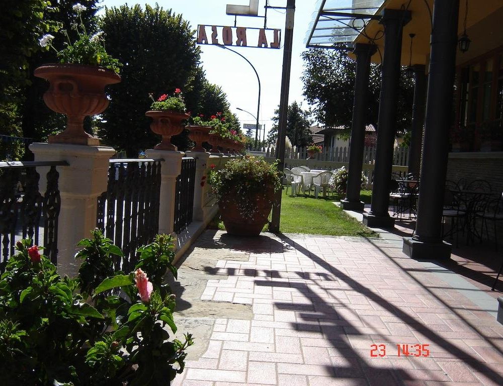 Outdoor Pictures 14