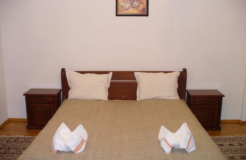 Guest Rooms Cheshmata