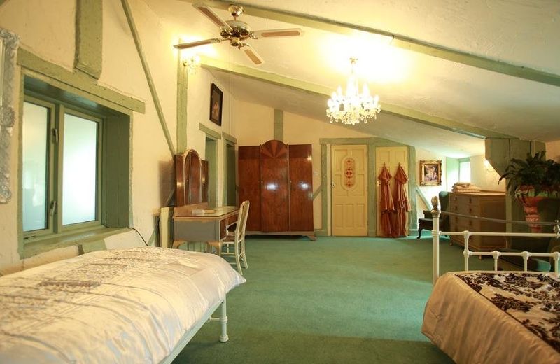 THE EDGE ACCOMMODATION