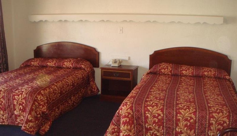ECONOMY MOTEL