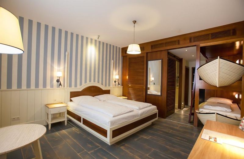 4-Sterne Superior Erlebnishotel Bell Rock, Europa-Park Freizeitpark & Erlebnis-Resort