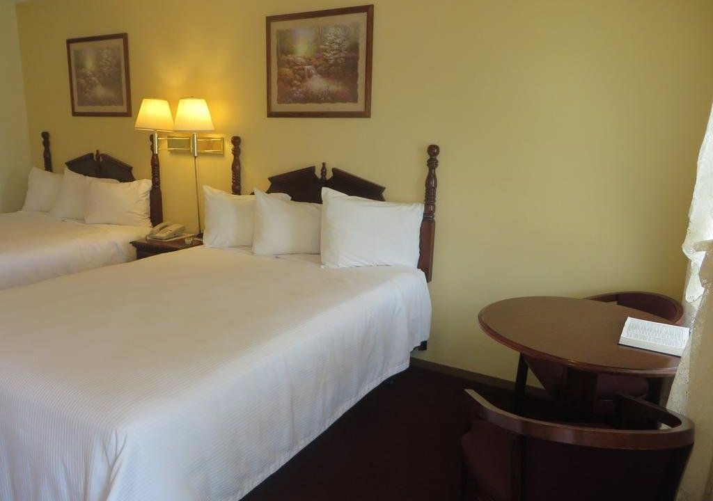 Honeysuckle Inn