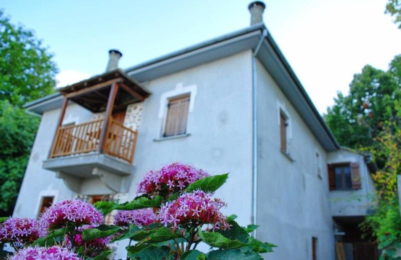 Eudora Full Guest House