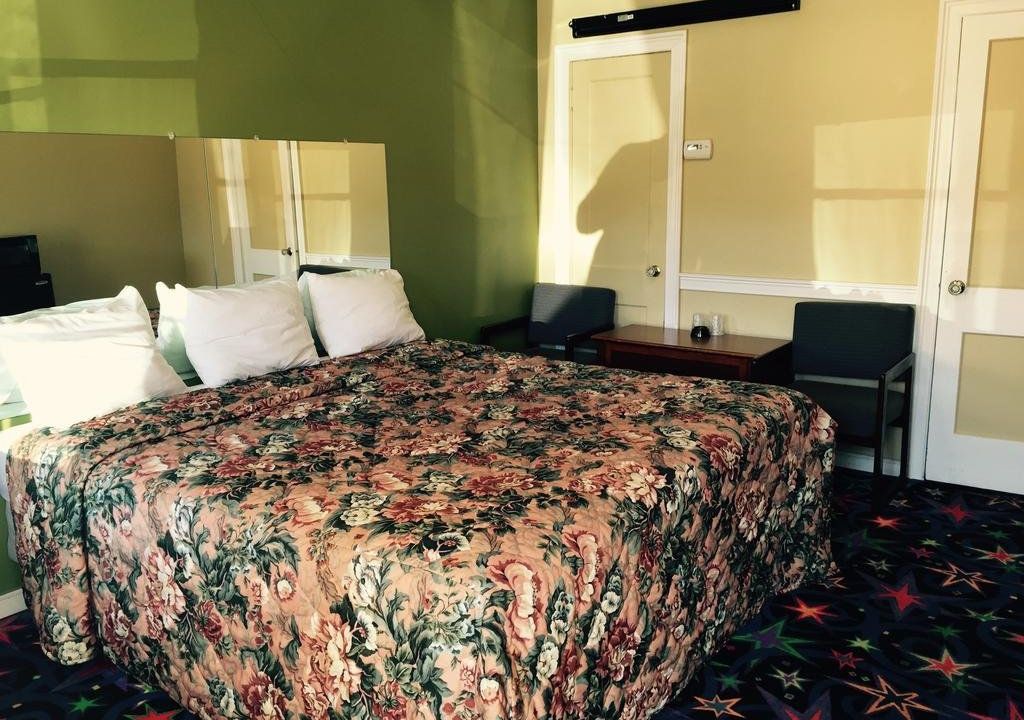 Paradise Inn