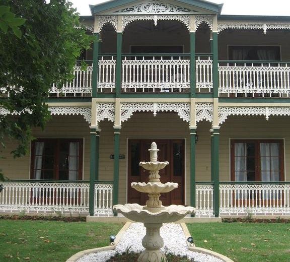 Grove Manor