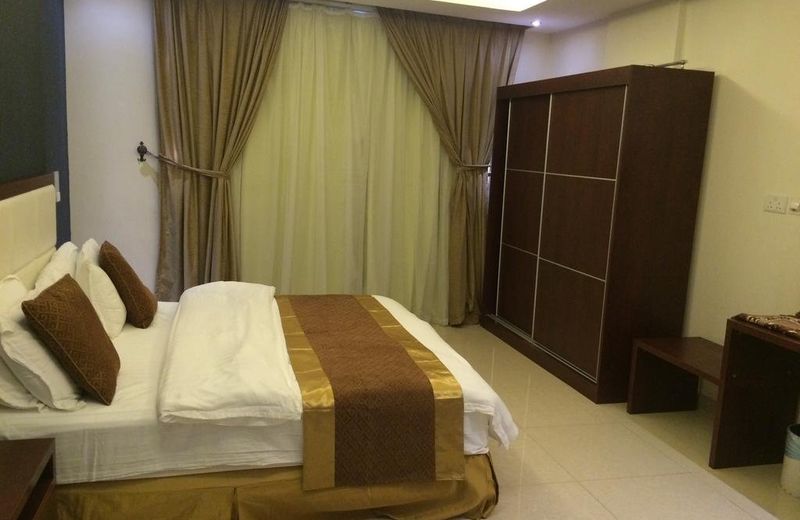OYO 192 Romooz Inn