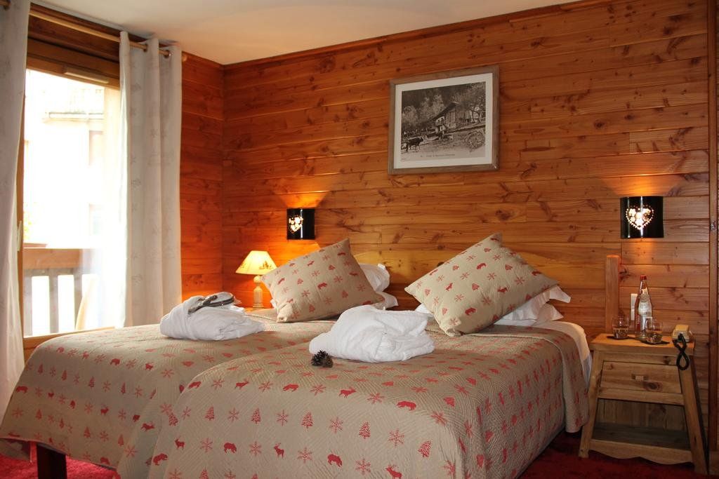 Everest Hotel