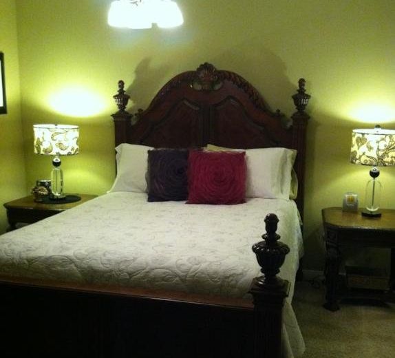 AVOCADO WINE COUNTRY ESTATE