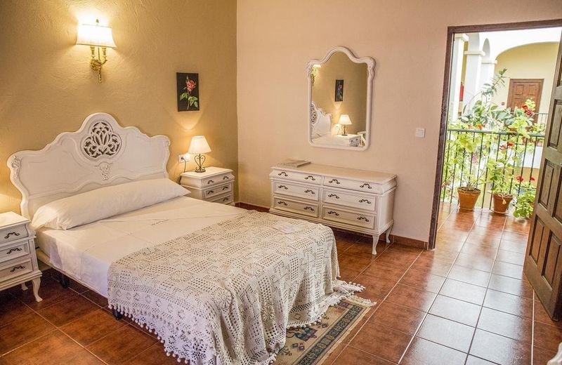 Hospedium Hotel Val de Pinares