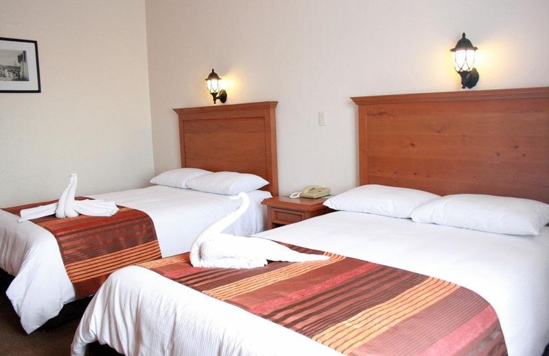 HOTEL LAGOS DE MONTEBELLO