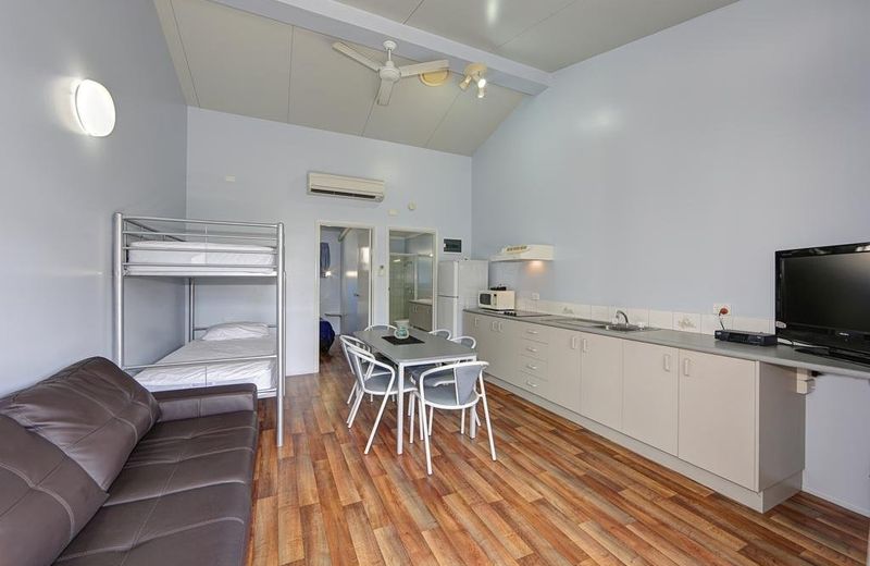 Poona Palms Caravan Park