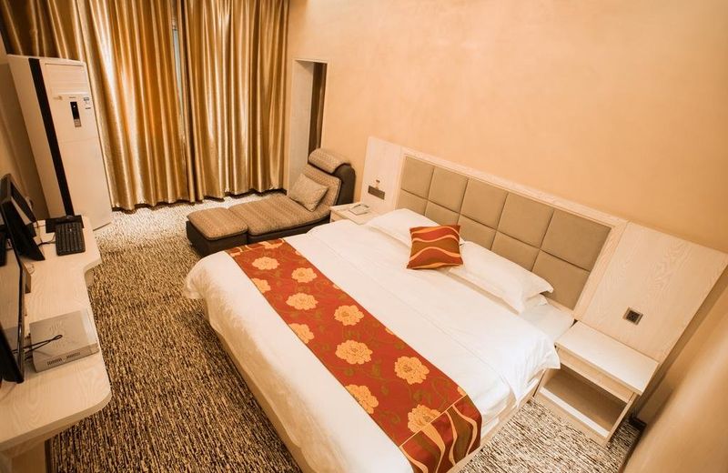 Zhangjiajie Xinhe Theme Hotel