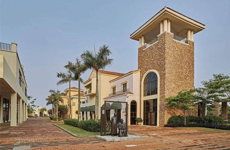 Danzhou Ha Wa Na Hotel