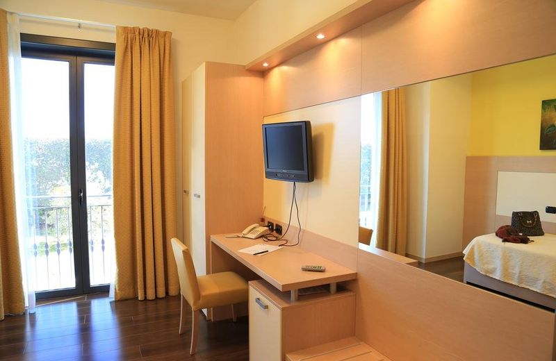 Groane Hotel Residence
