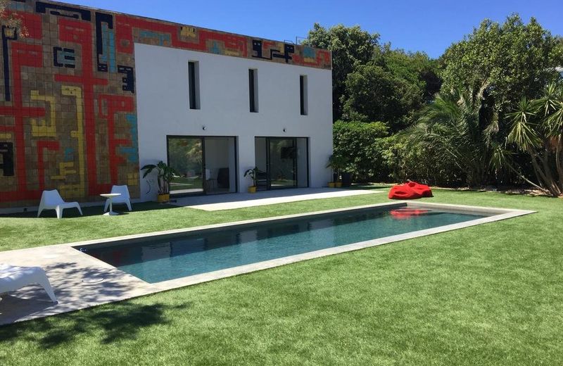 Le Cube Hotel design a Hyeres Plage avec Piscine et Cuisine