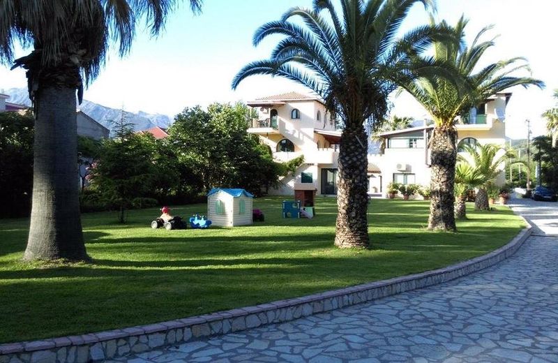 Villa Makis